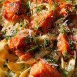 Lachs-Tagliatelle mit cremiger Zitronensoße