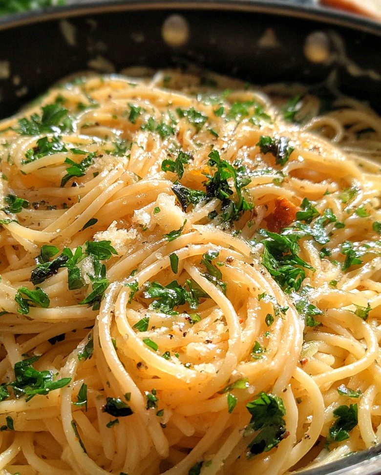 One Pot Knoblauch Käse Pasta